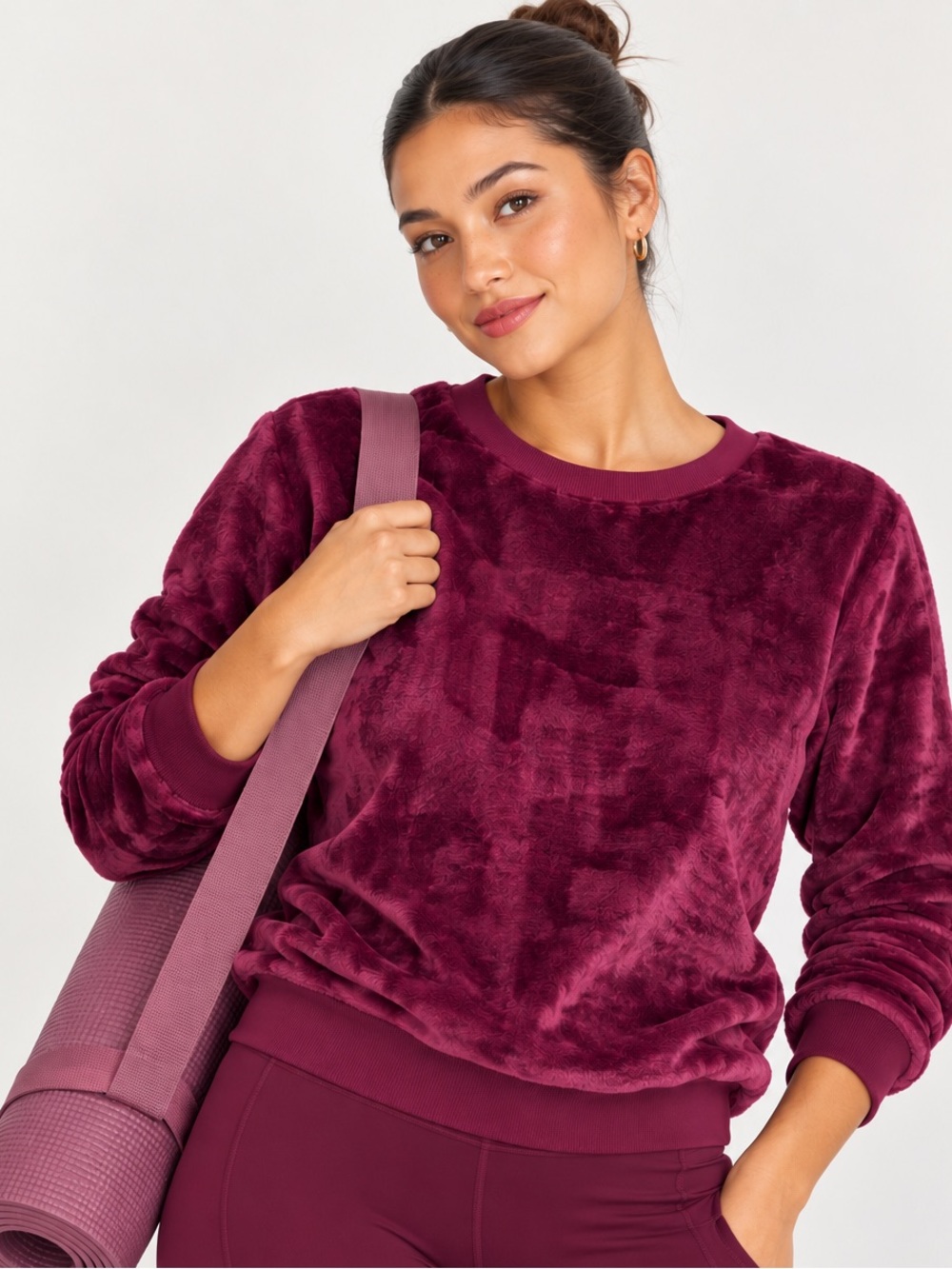 GAIAM Burgundy Plush Velour Fuzzy Sweatshirt Medium